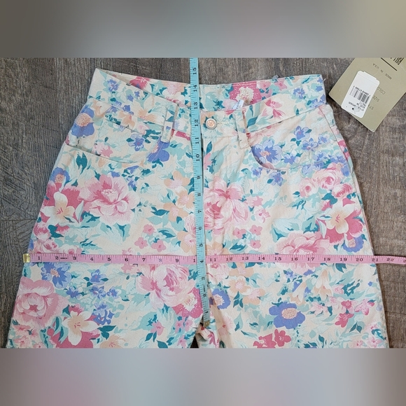 80's 90's Vintage High Waist Floral Print Jean Shorts Womens 4 Cream 100% Cotton - Picture 7 of 10